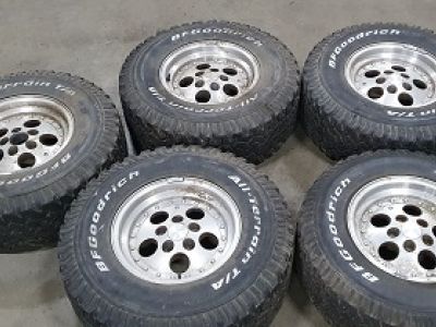 5 x alu velgen incl goede banden 5x4.5 voor Jeep of Dodge